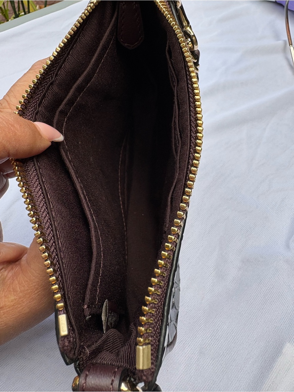 Coach Black/Burgundy Embossed Patent Signature Mini Shoulder Bag Chain Y2K Style - Picture 7 of 9